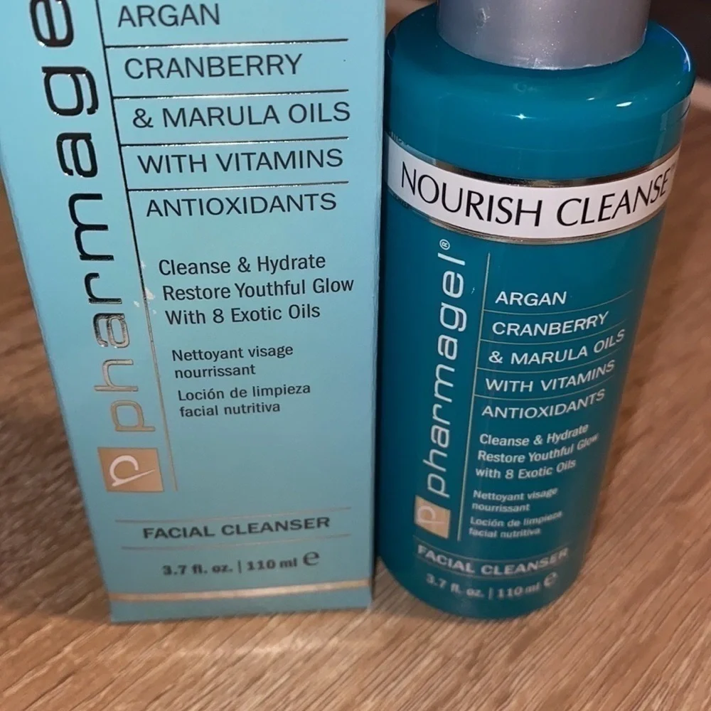 Pharmagel facial cleanser NEW hydrates‎ youthful glow argan oil antioxidants